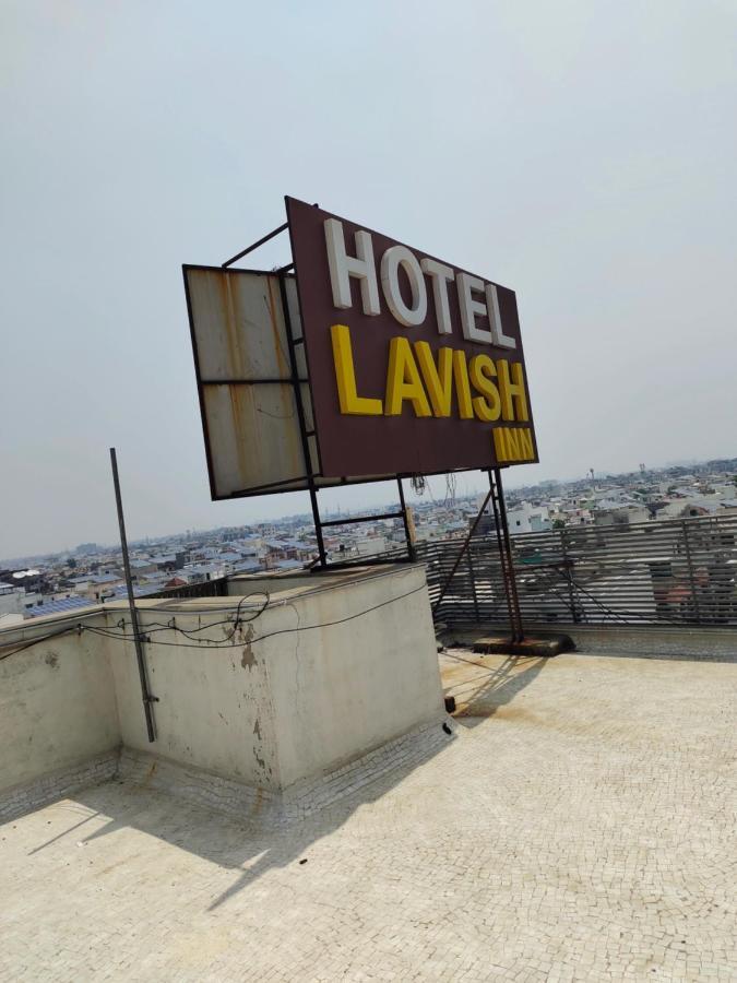 Hotel Lavish Ahmadábád Kültér fotó